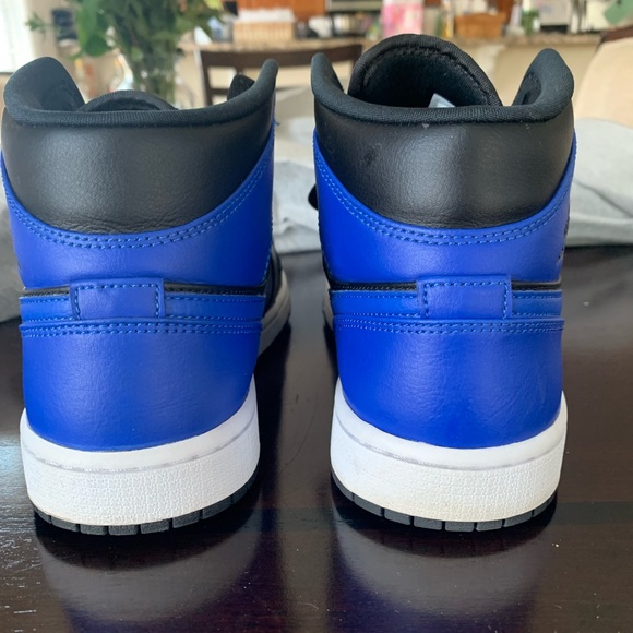 Jordan 1 Mid Hyper Royal Tumbled Leather - Picture 5 of 13